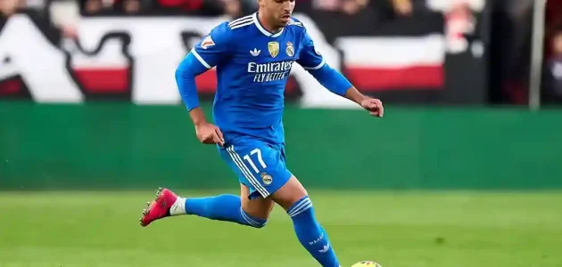 ألونسو يهنئ مدافع ريال مدريد على أدائه المميز أمام إلتشي