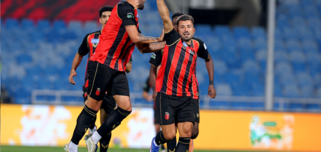 الرياض يضمن البقاء في دوري روشن بسيناريو مثير وهبوط تاريخي لنادي ضمك