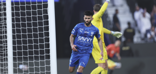 بثنائية نيوم.. الهلال يرفض الاستسلام ويشعل صراع لقب دوري روشن في الجولة الأخيرة