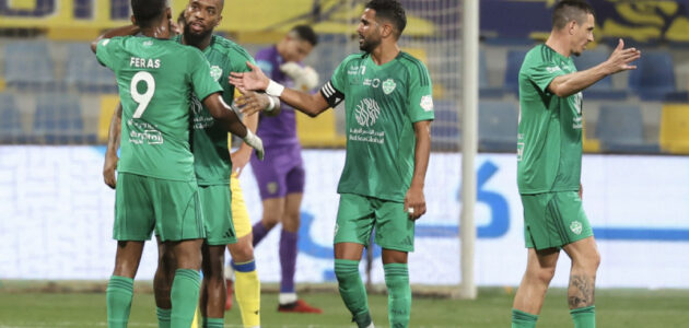الأهلي يكرر تفوقه على التعاون بثنائية ويشعل صراع المربع الذهبي في دوري روشن