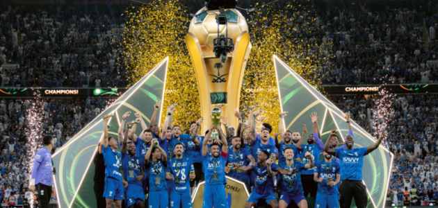 “هلال الذهب” يسطع في سماء جدة: قصة 12 لقباً رسمياً توجت الزعيم ملكاً على عروس البحر
