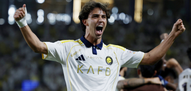 جواو فيليش يكتب التاريخ مع النصر: النجم البرتغالي يتوج بلقب الدوري الثالث في مسيرته الكروية