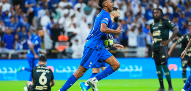 ناصر الدوسري “رجل النهائيات”.. بصمة ثالثة تنقذ الهلال في نهائي كأس الملك أمام الخلود