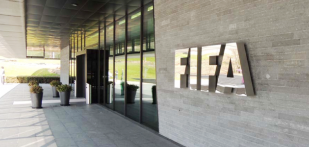 صدمة في دوري روشن.. فيفا يفرض عقوبة منع قيد اللاعبين على 8 أندية سعودية