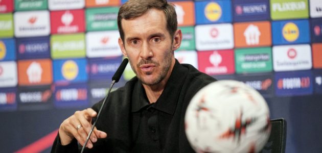 شوستر يتحدى الترشيحات قبل نهائي الدوري الأوروبي: مصير فرايبورج بأيدينا وابنة جينتر تطالبه باللقب