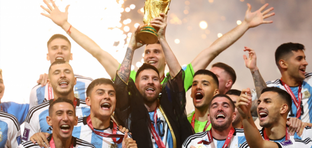 قائمة منتخب الأرجنتين لكأس العالم 2026: سكالوني يتحدى الإصابات بـ 17 بطلاً من جيل الذهب بقيادة ميسي