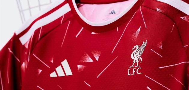 غياب تاريخي لمحمد صلاح.. ليفربول يكشف رسمياً عن قميصه الجديد لموسم 2026/2027 بتصميم كلاسيكي ساحر
