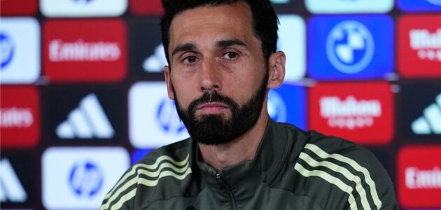 أربيلوا يكسر صمته بشأن أزمة فالفيردي وتشواميني: “تعلموا من خوانيتو” وكواليس استبعاد الأوروجوياني من الكلاسيكو