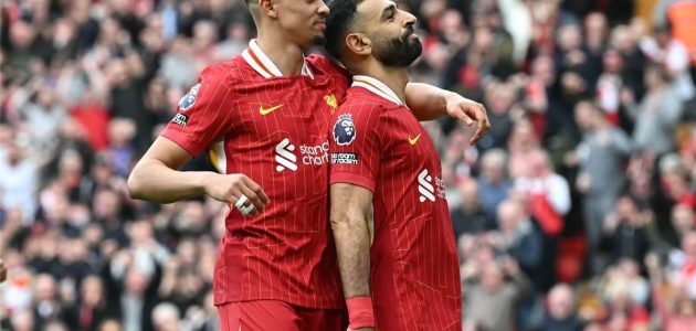رسائل عاطفية تهز ميرسيسايد.. نجوم وأساطير ليفربول يوجهون تحية الوداع الأخير لـ محمد صلاح