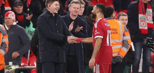 جيرارد يكشف كواليس مثيرة: كيف ساعدني محمد صلاح على تجاوز صدمة خسارة الدوري الإنجليزي؟