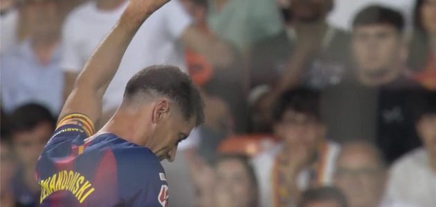 ليفاندوفسكي يودع البلوجرانا بهدف وجيرا يعادل الكفة في مباراة برشلونة وفالنسيا المثيرة