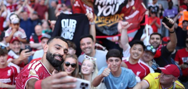 صراع الـ 100 مليون يورو.. ليفربول ينافس باريس سان جيرمان على ضم بديل محمد صلاح
