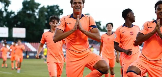 موندو ديبورتيفو تكشف كواليس اختلاف التعامل بين برشلونة ومنتخب مصر مع حمزة عبد الكريم