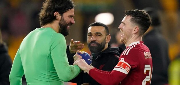 أليسون بيكر يودع محمد صلاح وروبرتسون بكلمات تاريخية: سأخبر أحفادي عن الملك المصري