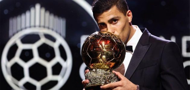 رسميًا.. الكشف عن موعد ومكان حفل الكرة الذهبية التاريخي في لندن