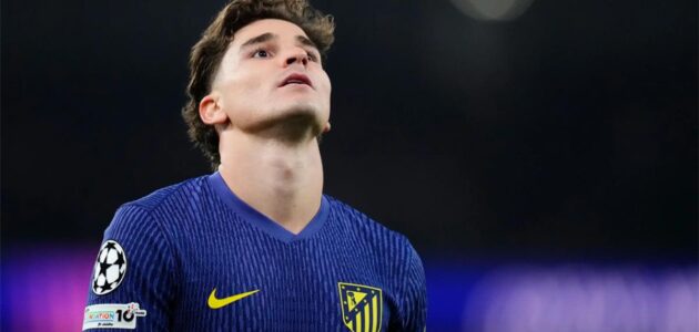 تحول مفاجئ يقرب جوليان ألفاريز من برشلونة.. أتلتيكو مدريد يفتح الباب لرحيل “العنكبوت”