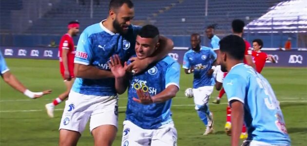 كريم حافظ يمنح بيراميدز التقدم أمام زد في نهائي كأس مصر المثير
