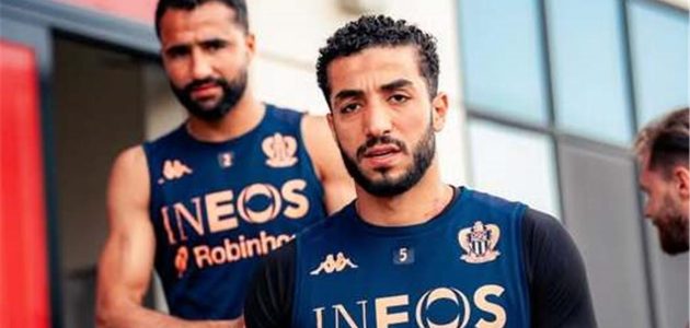 موقف محمد عبد المنعم من المشاركة في مباراة نيس ولانس بالدوري الفرنسي