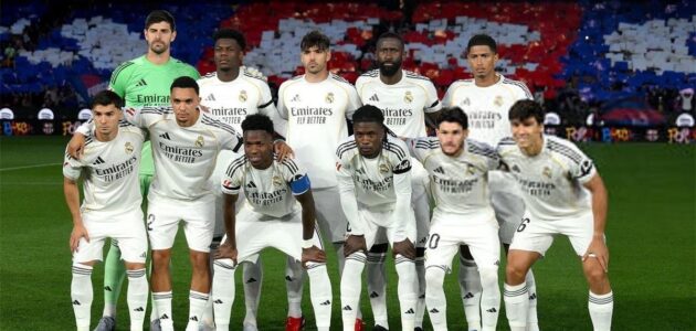 روح رياضية تتجاوز المنافسة.. لفتة إنسانية من لاعبي ريال مدريد تجاه هانز فليك بعد كلاسيكو التتويج