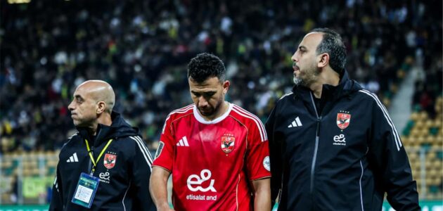 سباق مع الزمن.. طبيب الأهلي يكشف موقف تريزيجيه وإمام عاشور و4 مصابين قبل موقعة المصري الحاسمة