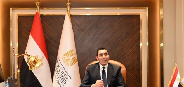 وزير الرياضة يطمئن على بعثة الزمالك في الجزائر قبل صدام اتحاد العاصمة في نهائي الكونفدرالية