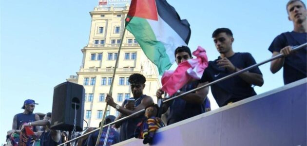 لامين يامال يزلزل الكيان الصهيوني برفع علم فلسطين.. وموجة دعم واسعة من قلب غزة