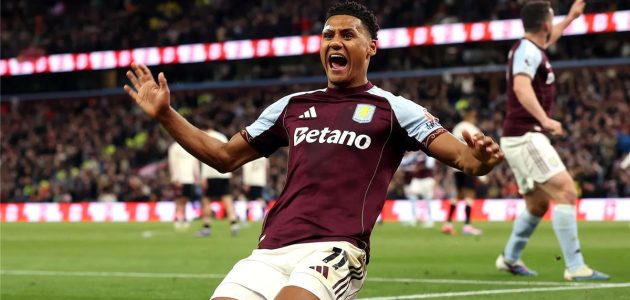 بمشاركة محمد صلاح كبديل.. أولي واتكينز يضرب شباك ليفربول بالهدف الثالث في ليلة مثيرة بملعب فيلا بارك