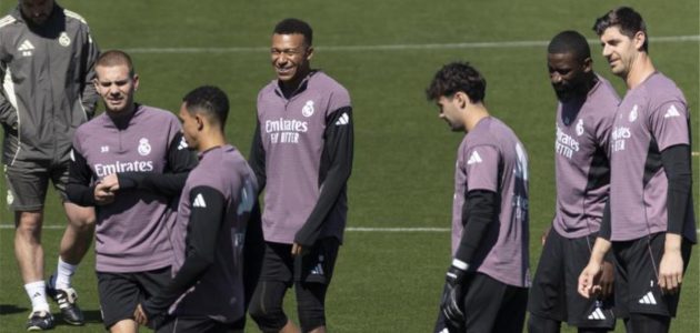 أزمة غيابات تضرب ريال مدريد قبل موقعة إشبيلية.. 7 نجوم خارج حسابات أربيلوا