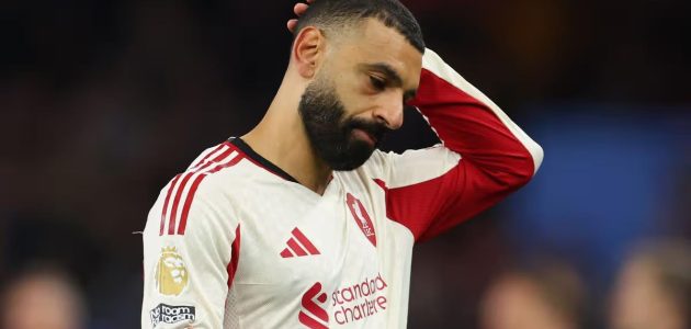 زلزال في غرف ملابس ليفربول.. كيف تفاعل النجوم مع رسالة محمد صلاح النارية بعد صدمة أستون فيلا؟