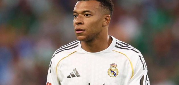تشكيل ريال مدريد أمام إشبيلية.. مبابي وفينيسيوس يقودان كتيبة الملكي في صدام “بيزخوان”