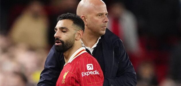 آرني سلوت يرد بقوة على تصريحات محمد صلاح: هل سمعتموه يشكو من معايير ليفربول؟