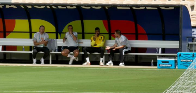 محمد العويس يغيب عن مناورة الأخضر: هل ستتأثر فرص السعودية في كأس العالم 2026؟