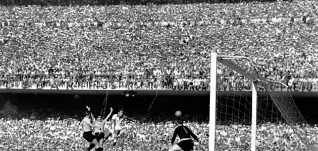 رحلة البث التلفزيوني لكأس العالم: من حماس الراديو إلى صدمة التشفير في مونديال 2002