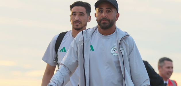 عودة محاربي الصحراء: كيف يقود رياض محرز منتخب الجزائر في تحدي المونديال الصعب؟