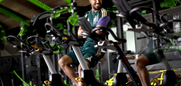 إنجاز تاريخي ينتظر ثلاثي الأخضر.. سالم وكنو والعويس يعادلون أساطير المنتخب السعودي في كأس العالم