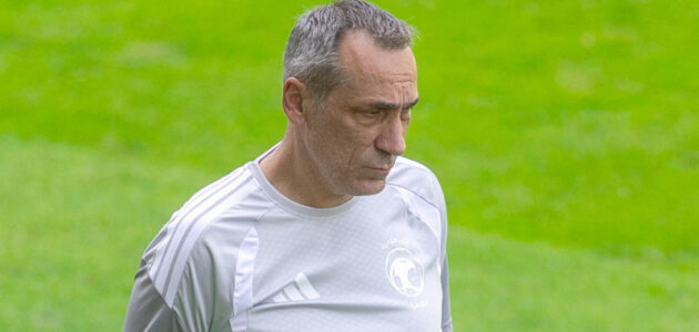المنتخب السعودي يواجه الرأس الأخضر في كأس العالم: فرصة للتأهل إلى الدور التالي