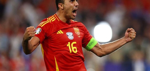 رودري يكسر صمته ويعلق على أنباء انتقاله إلى ريال مدريد