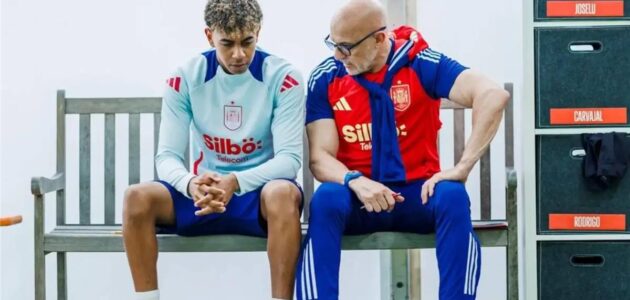 دي لا فوينتي يتحدى برشلونة بشأن مشاركة لامين يامال في كأس العالم 2026: أنا صاحب القرار