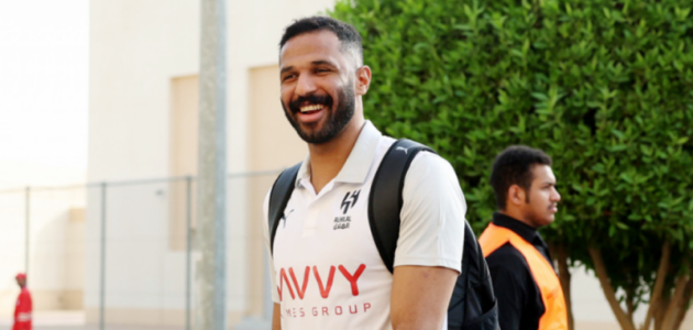 محمد العويس يعود إلى الهلال بعد غياب موسم واحد.. العويس يختتم مسيرة ناجحة مع العلا