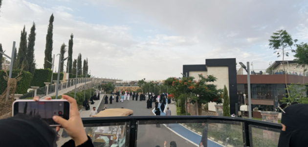 صيف عسير يكتسح الجماهير.. منتجع الوادي يفتح أبوابه ليكون وجهة رائعة