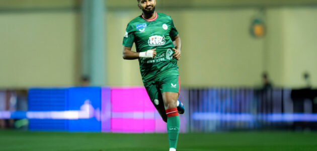 خالد الغنام يصل إلى معسكر الاتفاق في أليكانتي.. هل تتوقف مفاوضات الاتحاد؟