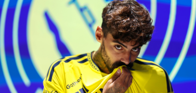 حاملي القميص رقم 11 في النصر: تاريخ مشرف ونجوم سطروا الأسطورة