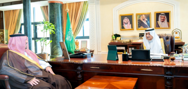 أمير تبوك يستقبل محمد النافع: دعم خادم الحرمين للرياضة السعودية