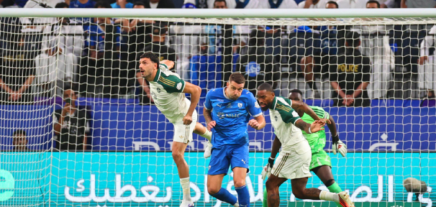 ديميرال يكرر حظ هوساوي والحربي: صدمة في الكلاسيكو وتاريخ الطرد في الأهلي والهلال